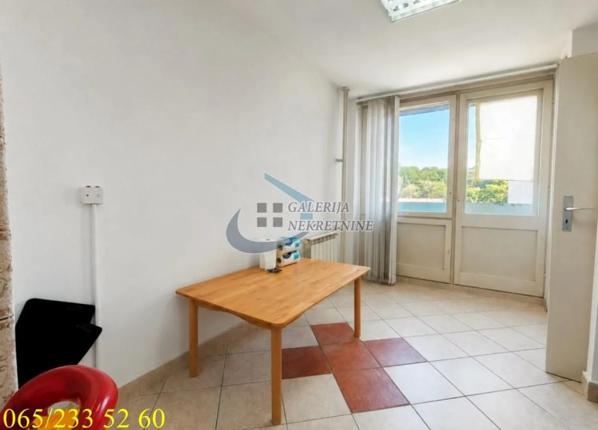 Prodaja, dvosoban stan, 57m², Šumice, Beograd