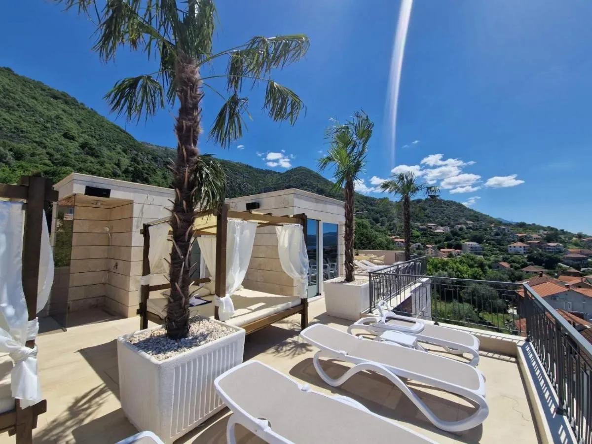 Sale, two bedroom apartment, 55m², Tivat, Crna Gora