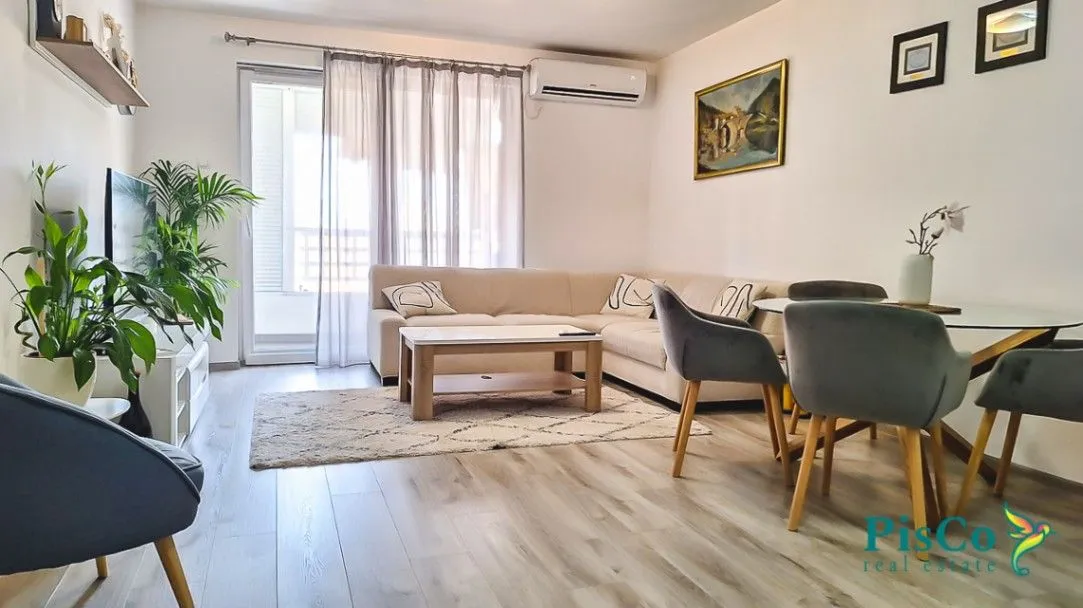 Prodaja, dvosoban stan, 72m², Lepa Kata, Podgorica