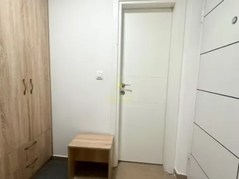 Izdavanje, dvosoban stan, 56m², Stari Aerodrom, Podgorica - image 4