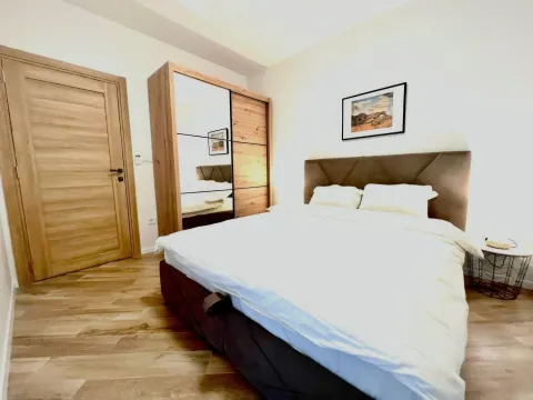 Rent, two bedroom apartment, 70m², Mažina, Tivat - image 8