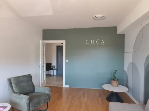 Rent, two bedroom apartment, 50m², Tivat, Crna Gora - image 8