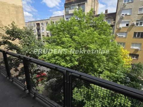 Rent, two bedroom apartment, 72m², Savski Venac, Beograd - image 13