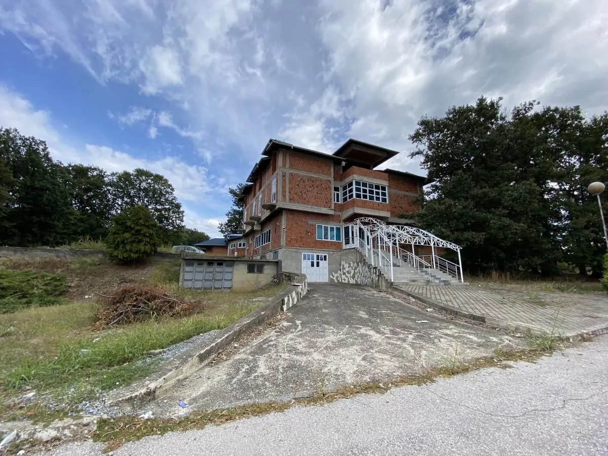 Rent, office space, 800m², Despotovac, Srbija
