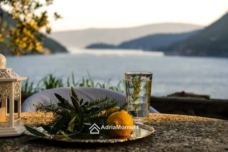 Prodaja, kuća, 285m², Perast, Kotor
