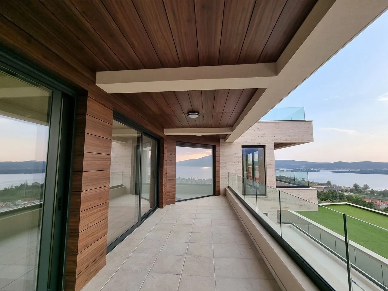 Sale, house, 490m², Tivat, Crna Gora