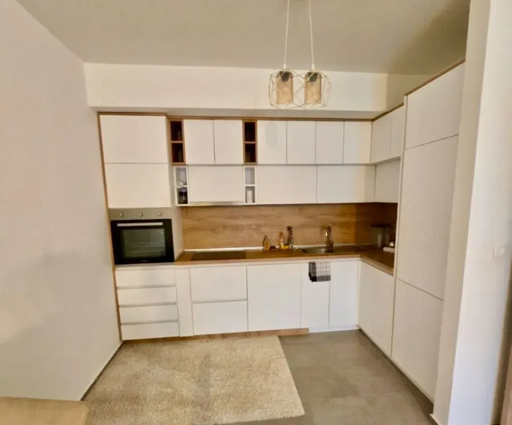 Izdavanje, dvosoban stan, 70m², Master Kvart, Podgorica