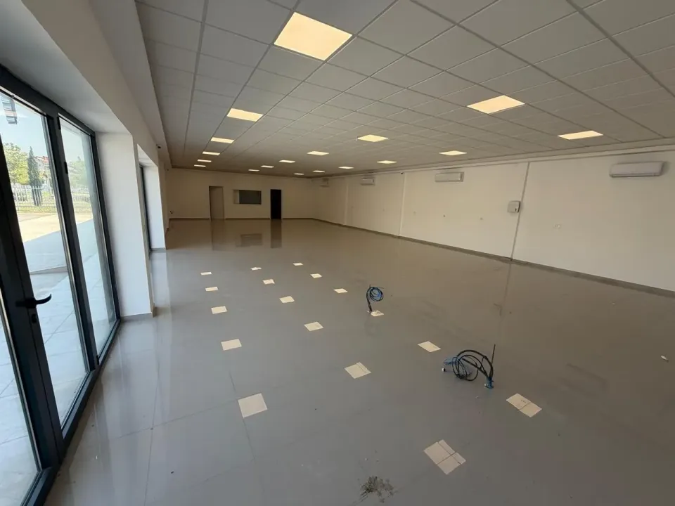 Rent, office space, 250m², Konik, Podgorica