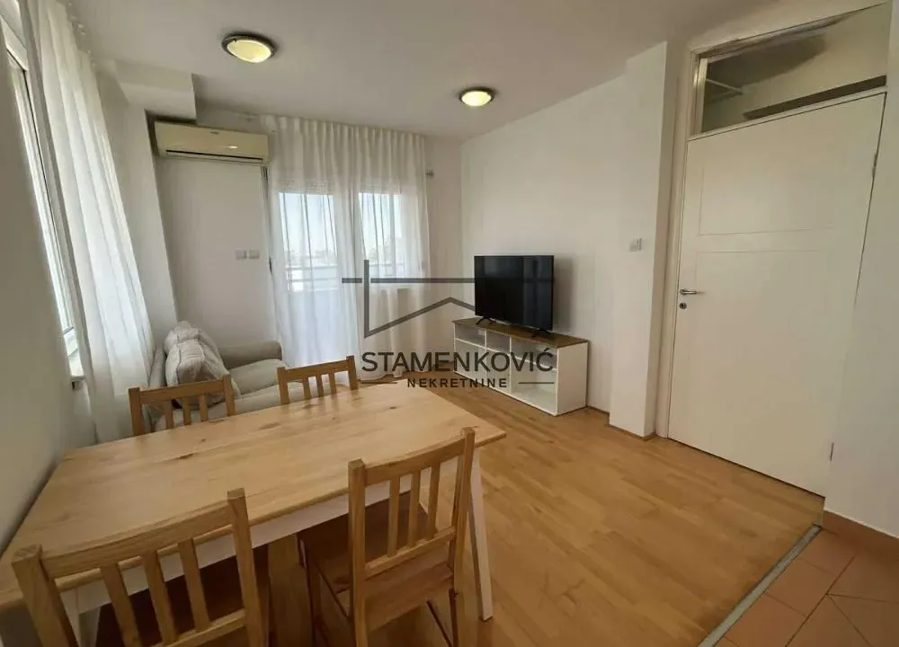 Izdavanje, dvosoban stan, 60m², Grbavica, Novi Sad Sve Podlokacije