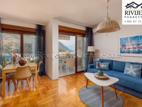 Sale, one bedroom apartment, 50m², Dobrota, Kotor - image 1