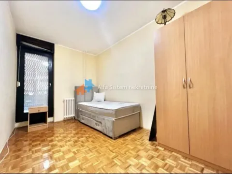 Rent, four bedroom apartment, 118m², Kalenić Pijaca, Vračar Sve Podlokacije - image 15