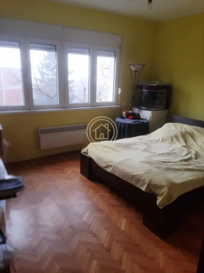 Prodaja, trosoban stan, 80m², Centar, Pančevo