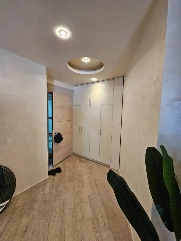 Prodaja, dvosoban stan, 104m², Budva, Crna Gora