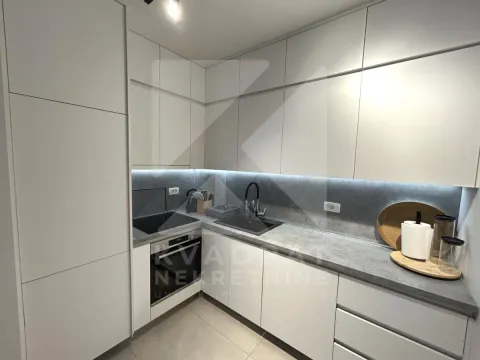 Izdavanje, jednosoban stan, 48m², New City, Podgorica - image 7