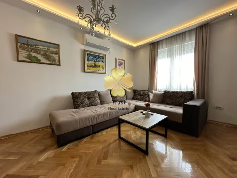 Izdavanje, trosoban stan, 126m², City Kej, Podgorica - image 3