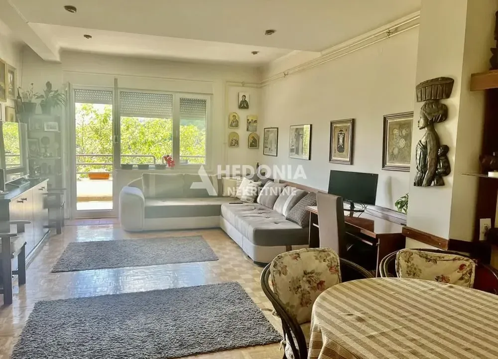 Sale, three bedroom apartment, 115m², Kanarevo Brdo, Beograd