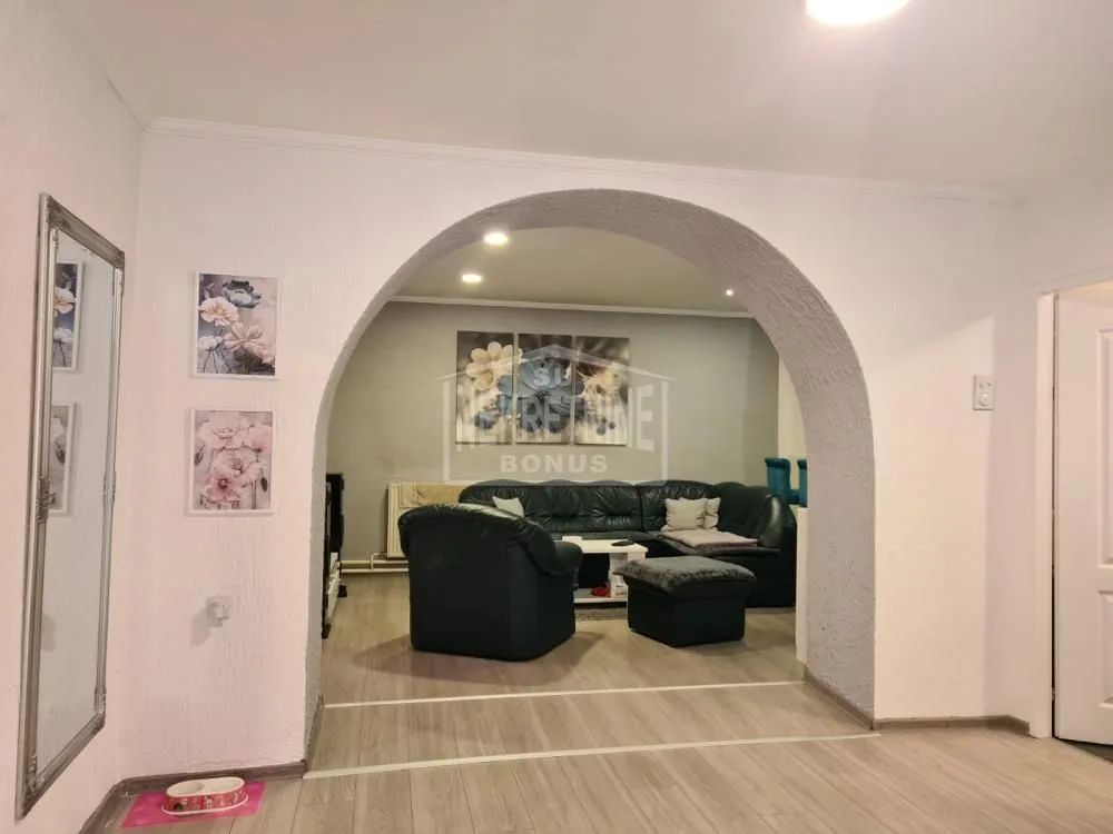 Prodaja, kuća, 227m², Gat, Subotica