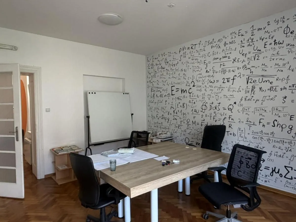 Rent, four bedroom apartment, 115m², Vračar Sve Podlokacije, Beograd