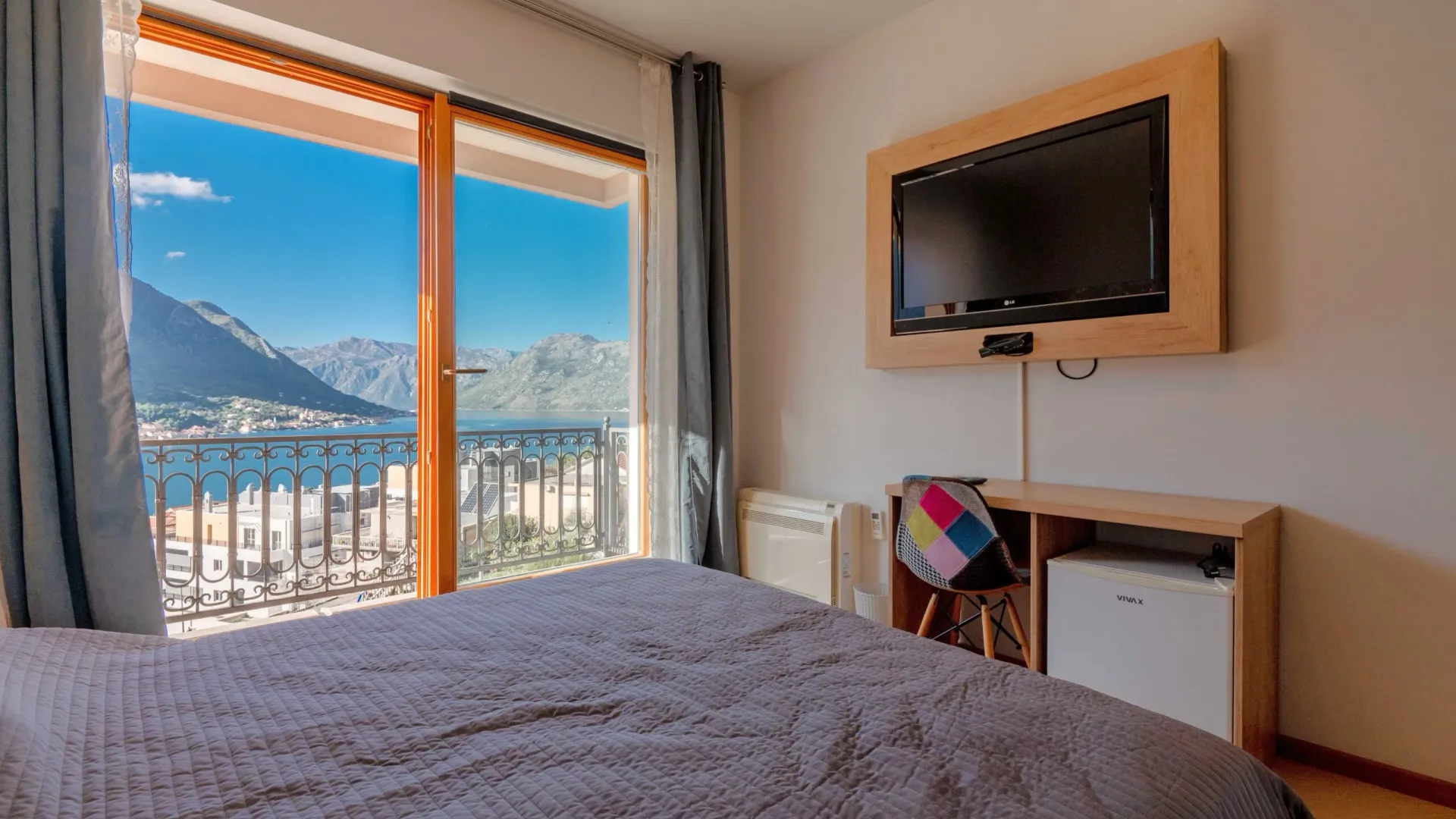 Prodaja, dvosoban stan, 106m², Dobrota, Kotor