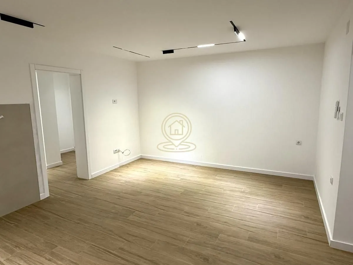 Sale, three bedroom apartment, 64m², Medijana, Niš