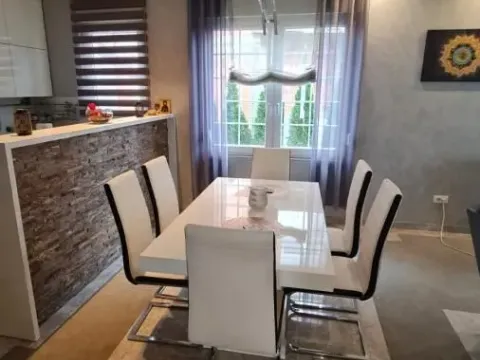 Sale, house, 206m², Palilula Sve Podlokacije, Beograd - image 9