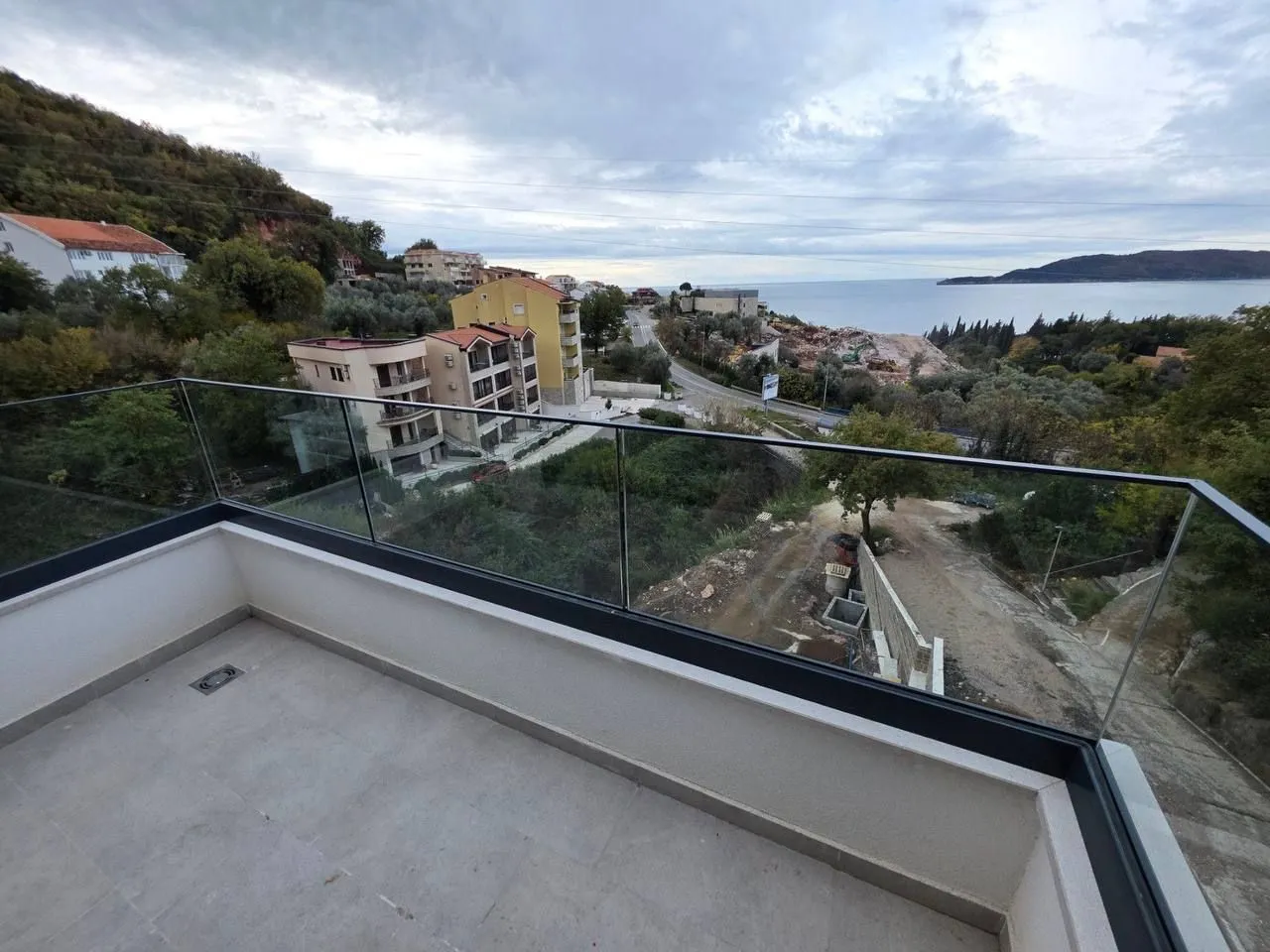 Sale, two bedroom apartment, 114m², Kamenovo, Budva