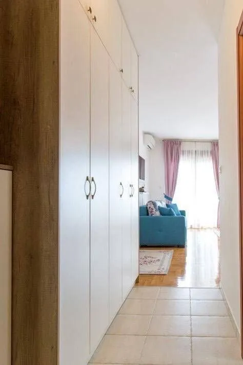 Rent, studio apartment, 40m², Bečići, Budva