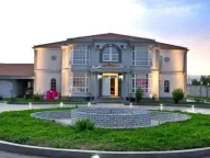 Rent, house, 560m², Begovina, Danilovgrad - image 9