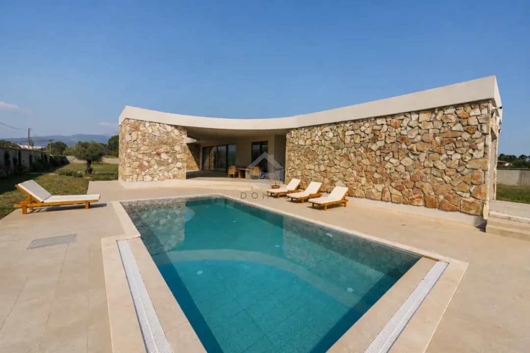 Rent, house, 296m², Podgorica, Crna Gora
