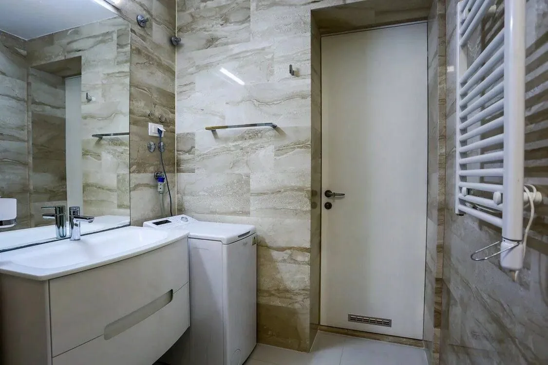 Rent, one bedroom apartment, 77m², Tre Canne, Budva