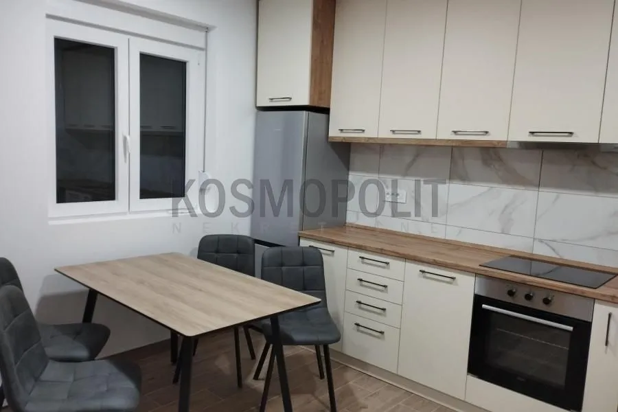 Izdavanje, dvosoban stan, 46m², Batajnica, Beograd