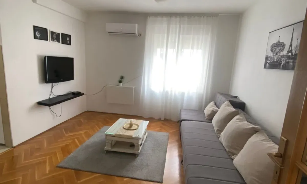 Izdavanje, stan, 28m², Blok 9, Podgorica