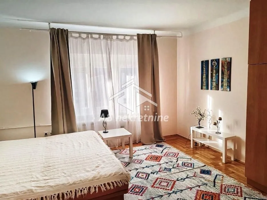 Rent, two bedroom apartment, 50m², Stari Grad, Beograd