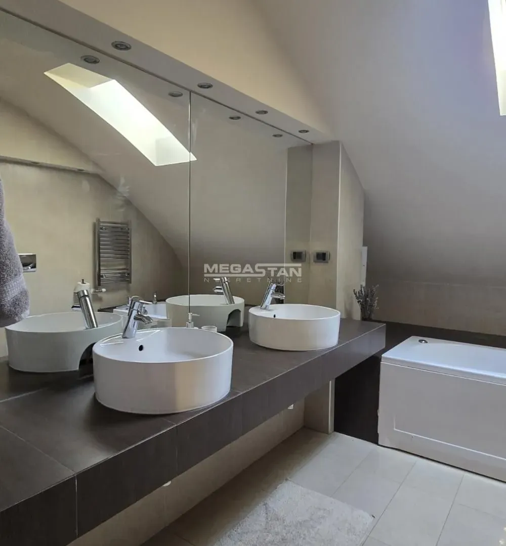 Prodaja, stan, 160m², Vračar Sve Podlokacije, Beograd