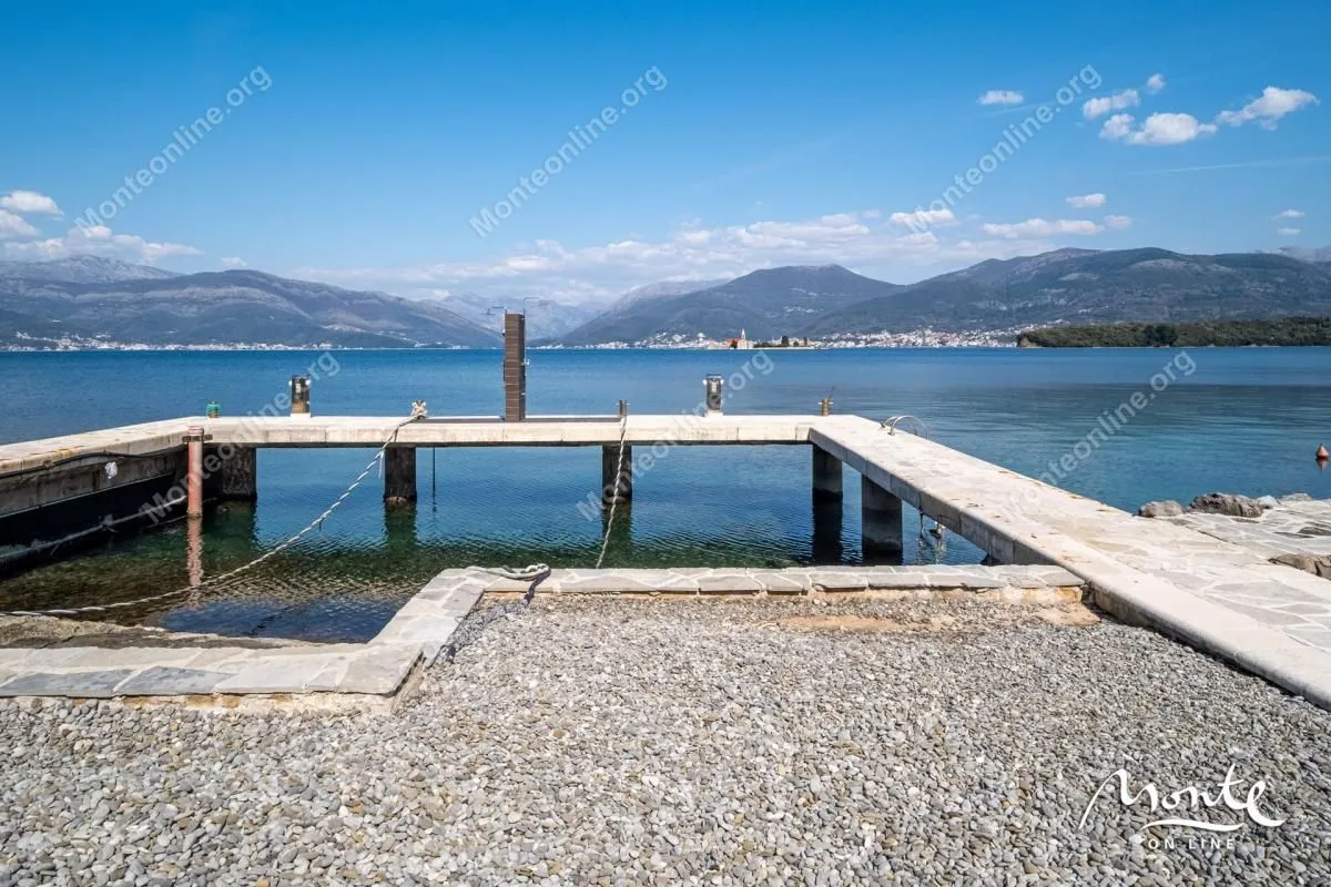 Prodaja, kuća, 770m², Krašići, Tivat