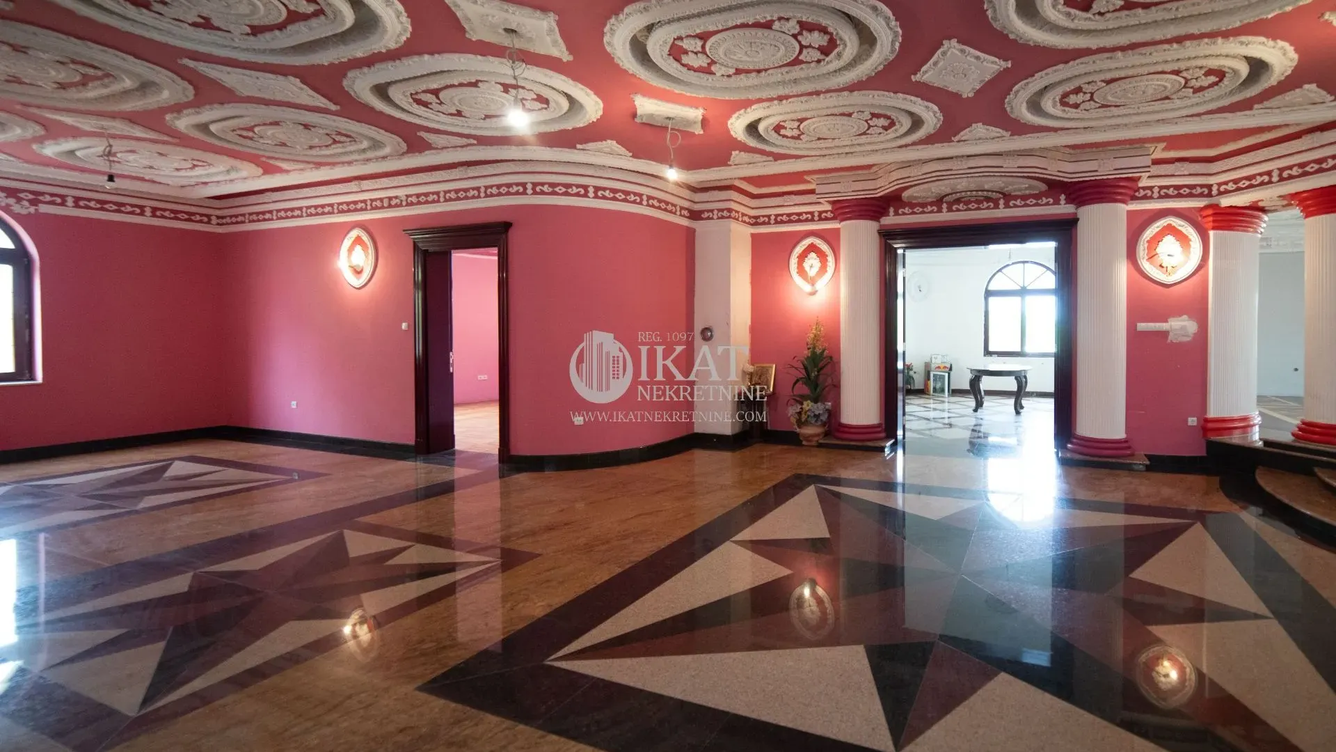 Sale, office space, 1200m², Palić, Subotica