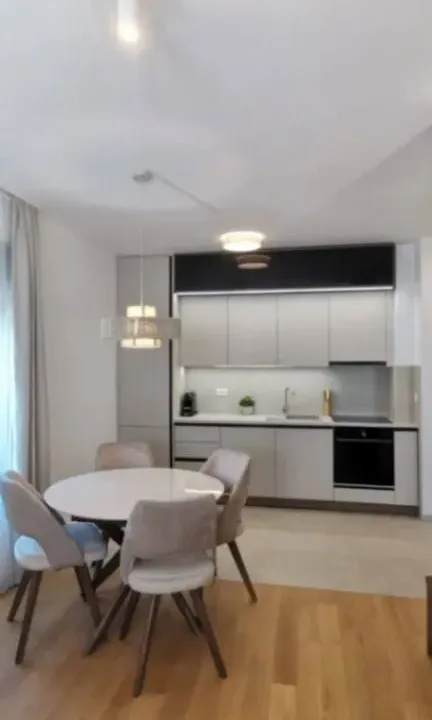 Izdavanje, jednosoban stan, 47m², Bečići, Budva