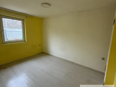 Prodaja, kuća, 80m², Novi Karlovci, Inđija - image 11