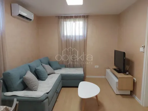 Rent, apartment, 36m², Tivat, Crna Gora - image 2