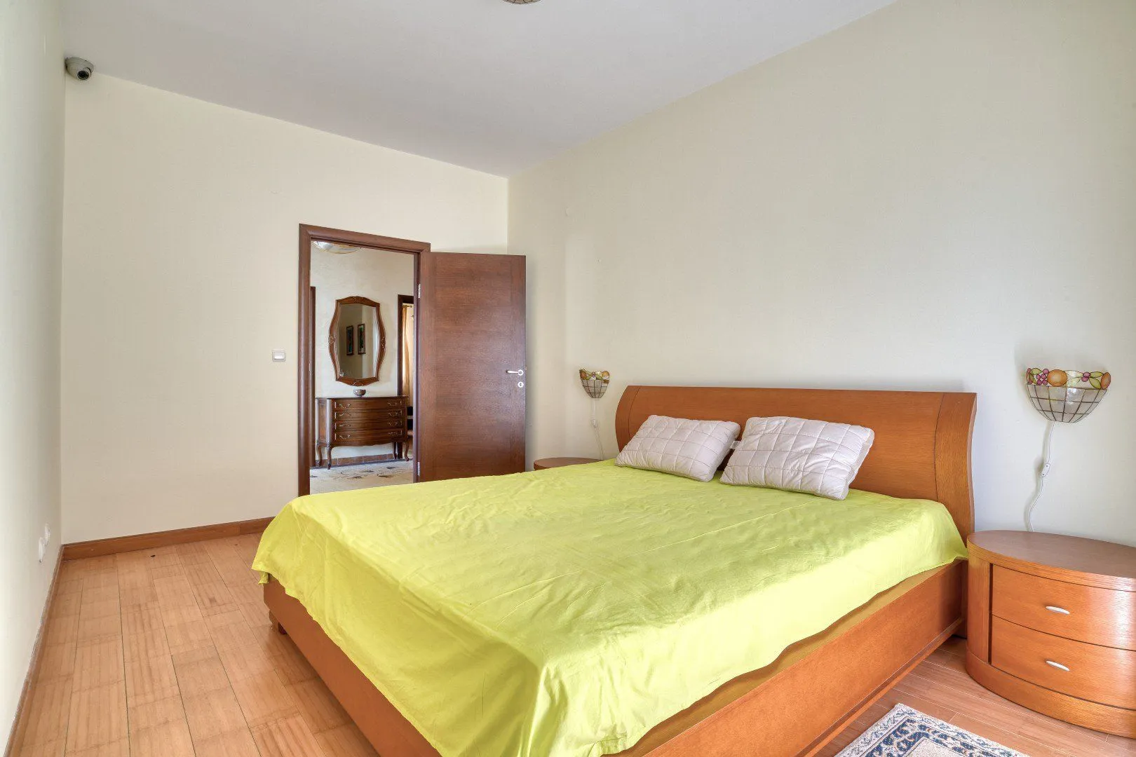 Sale, three bedroom apartment, 146m², Sveti Stefan, Budva