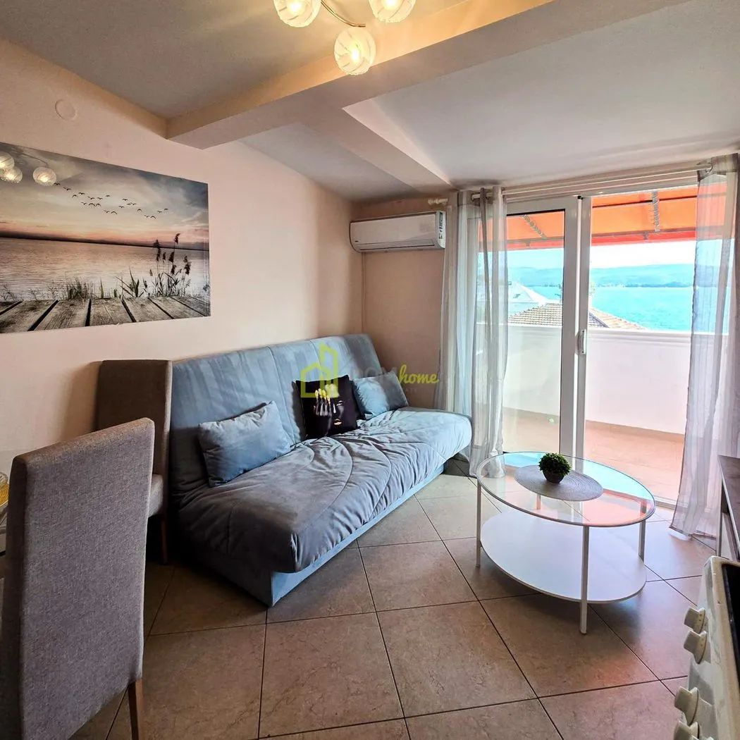 Rent, one bedroom apartment, 45m², Centar, Tivat