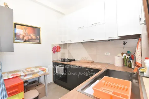 Prodaja, kuća, 170m², Gornja Gorica, Podgorica - image 12