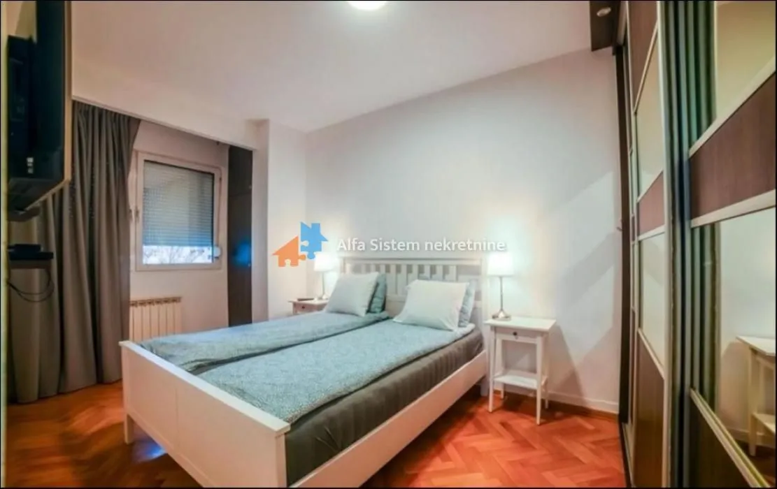 Izdavanje, trosoban stan, 73m², Stari Grad, Beograd