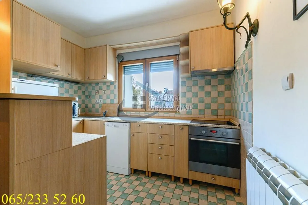 Sale, three bedroom apartment, 78m², Stari Grad, Beograd
