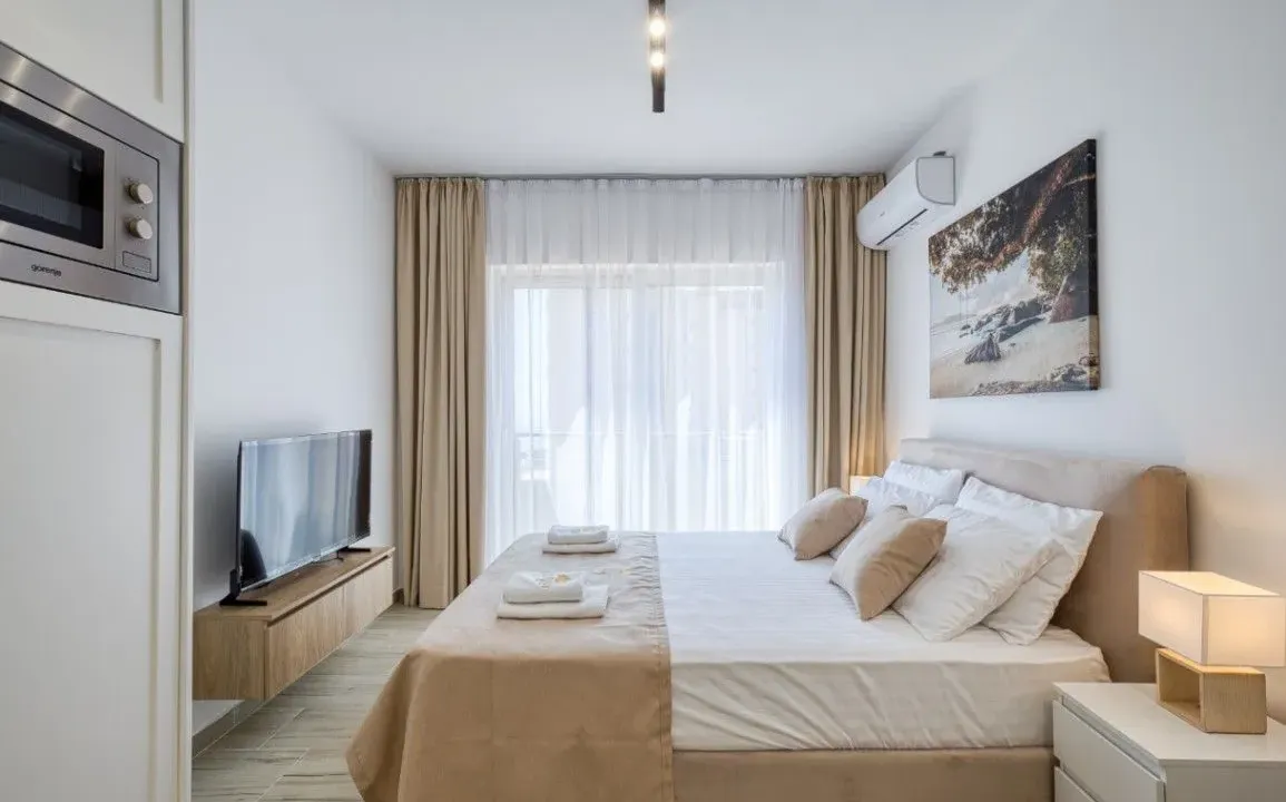 Rent, studio apartment, 20m², Bečići, Budva