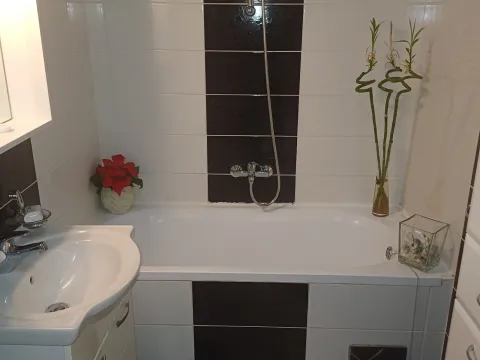Rent, two bedroom apartment, 106m², Bonići, Tivat - image 14