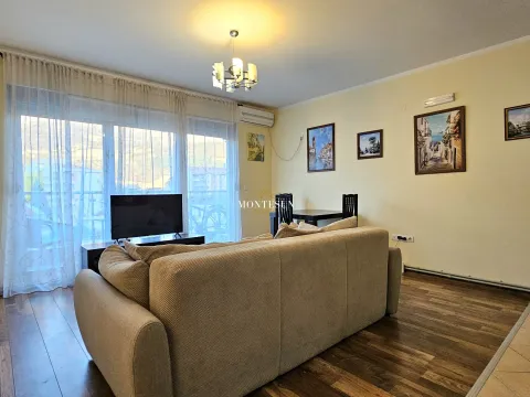 Rent, one bedroom apartment, 51m², Centar, Budva - image 2