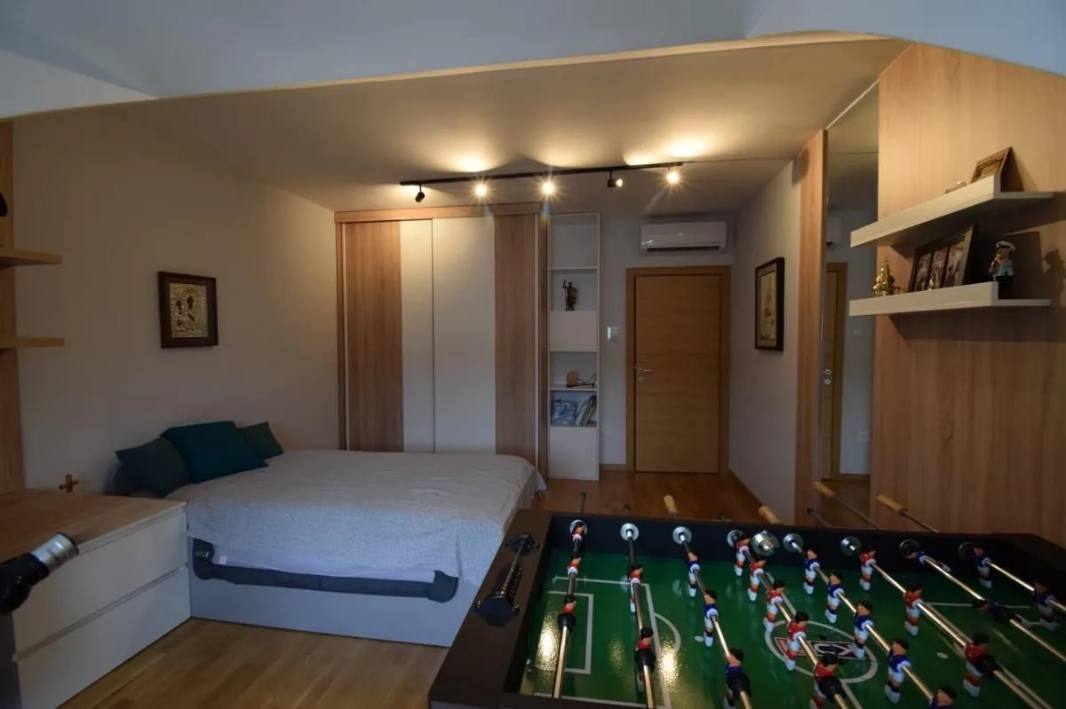 Prodaja, četvorosoban stan, 111m², Sajmište, Novi Sad