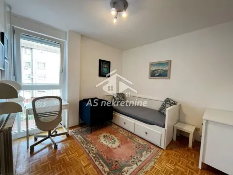 Izdavanje, trosoban stan, 75m², Novi Beograd Sve Podlokacije, Beograd - image 9
