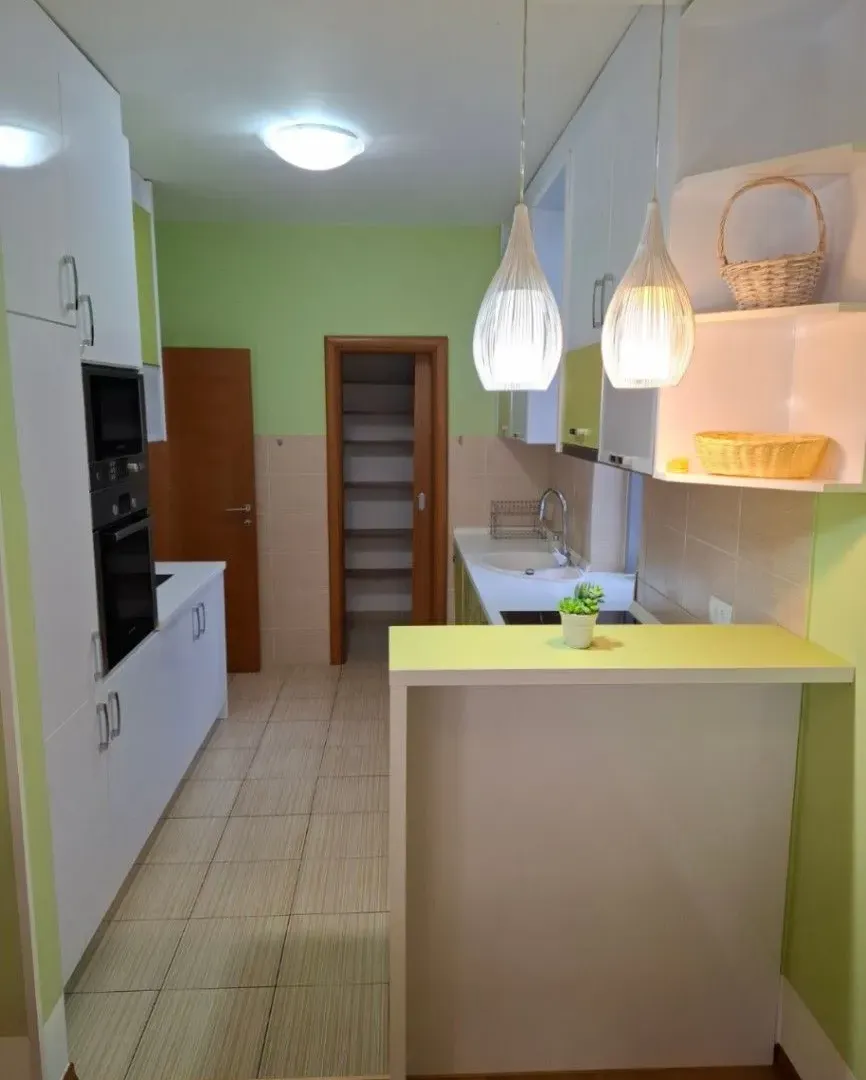 Rent, three bedroom apartment, 137m², Centar, Podgorica
